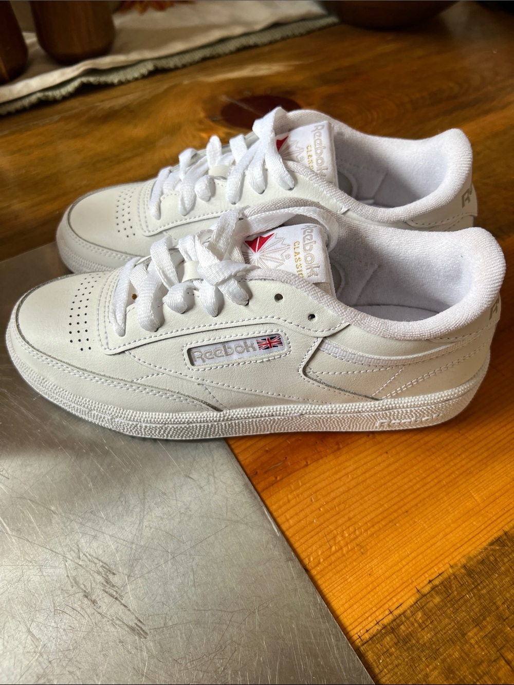 Reebok Club C 85 White Classic Leather Low-Top Sneakers sz 6 - Picture 4 of 10